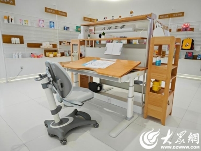 光明园迪站稳中高端市场看聊城“质造”的学习桌如何做到“遥遥领先”？(图1)